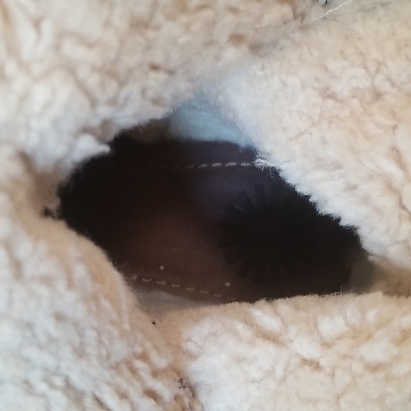 UGG'S - Picture 9 of 11